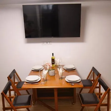 Lovely 2 Bedroom Apartment In The City Centre Of Oradea Exterior photo
