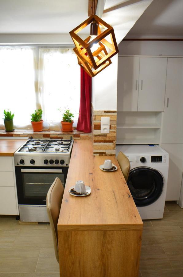 Lovely 2 Bedroom In The Centre Of