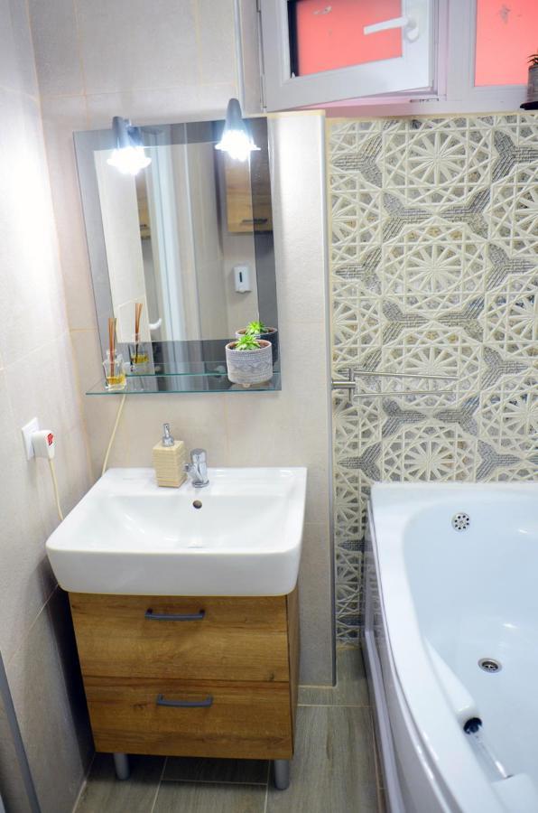 Apartment Lovely 2 Bedroom In The Centre Of
