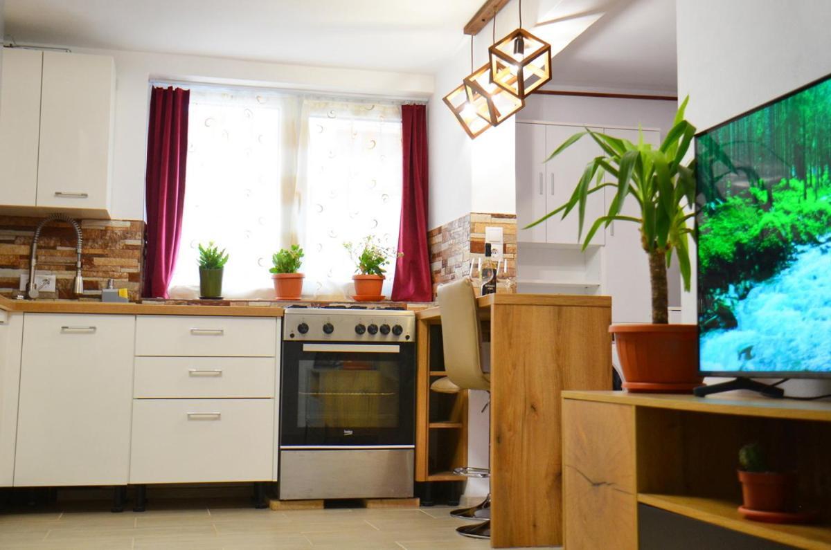 Lovely 2 Bedroom In The Centre Of Apartment